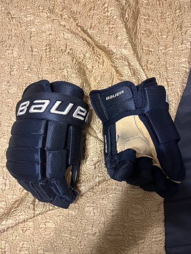 *USED ONCE*Bauer 15"  Classic 4-Roll Gloves