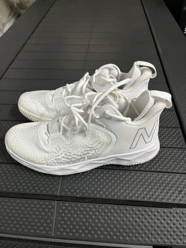 White Unisex Turf Cleats Mid Top Freeze