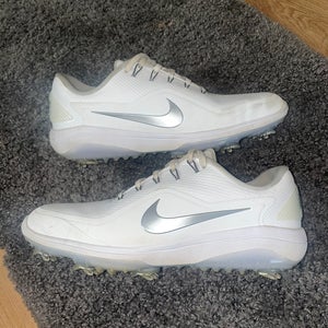 Men's Size 9.5 (Women's 10.5) Nike Golf Shoes