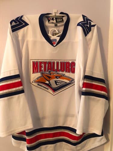 Metallurg Magnitogorsk jersey KHL