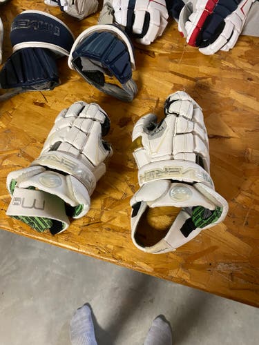 Used Maverik M4 Lacrosse Gloves 13"