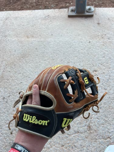 Infield 11.25" A2000 Baseball Glove