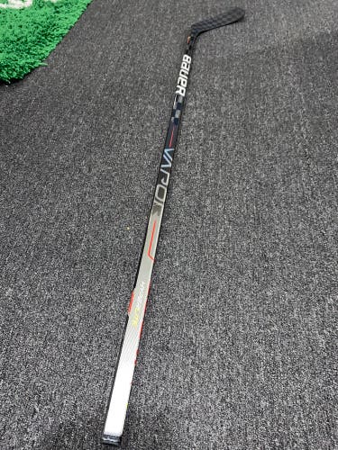 LIKE NEW Right Handed P88 Vapor Hyperlite Hockey Stick