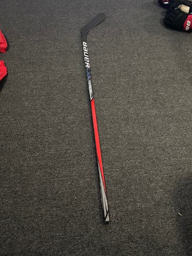 New Right Handed P88 Pro Stock Supreme UltraSonic Hockey Stick