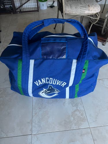 Vancouver Canuck’s Forte Player bag