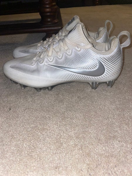 White Unisex Size 8.0 (Women's 9.0) Low Top Vapor