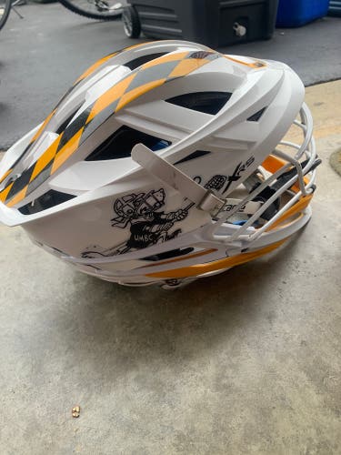 Umbc Lacrosse Team Issued Player's Cascade XRS Helmet