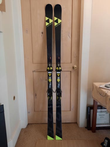 Used Fischer Racing RC4 World Cup GS Skis With Bindings Max Din 17