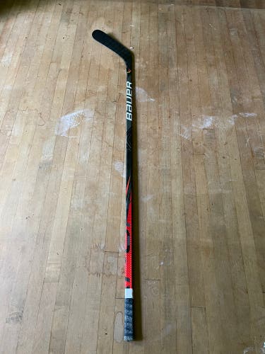 Left Hand P92M Pro Stock Vapor FlyLite Hockey Stick