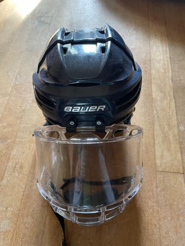 Large Bauer Pro Stock Re-Akt 100 Helmet