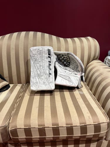 True L20.1 goalie glove and blocker
