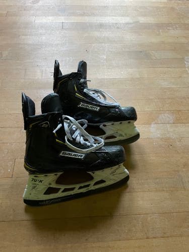 Bauer Pro Stock Size 7.5 Supreme 2S Pro Hockey Skates