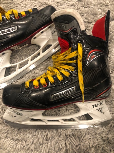 Used Bauer Regular Width Size 8.5 Vapor X500 Hockey Skates