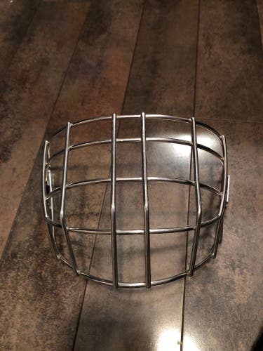 Bauer 960 cage