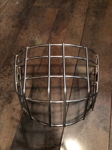 BAUER 960 certified cage