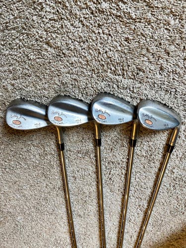 BOBBY JONES by JESSE ORTIZ PELZ WEDGE SET - 4 GOLF CLUBS