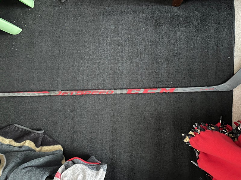 Senior Right Handed P29 Pro Stock Jetspeed FT4 Pro Hockey Stick