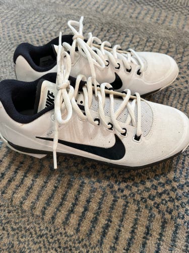 White Men's Metal Low Top