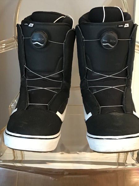 Men's Used Size 9.0 (Women's 10) Vans Aura OG Snowboard Boots BOA
