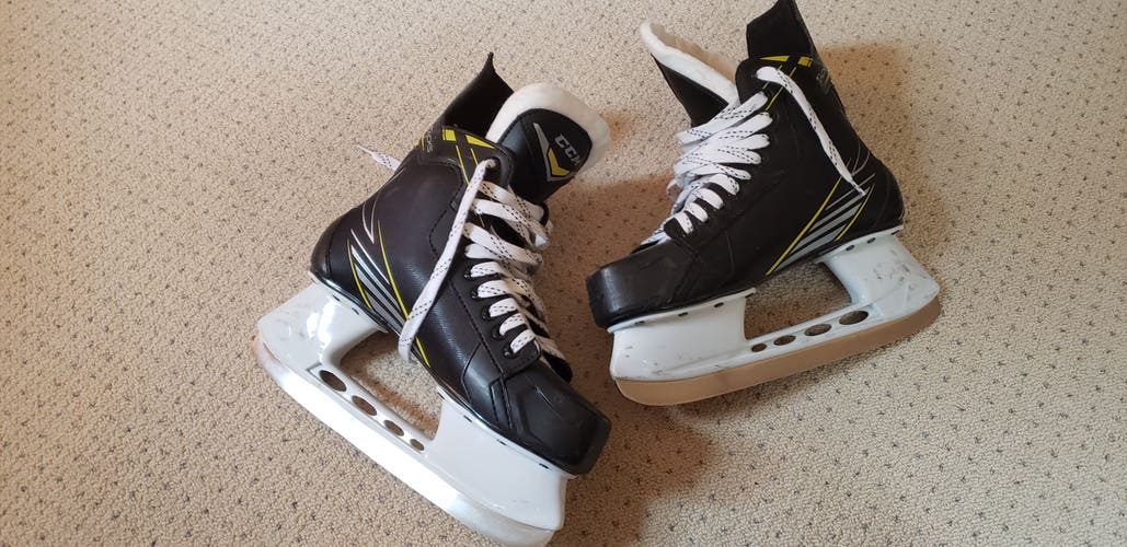 Senior Used CCM Tacks 1092 Hockey Skates Regular Width Size 8