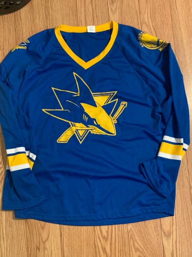 SJ sharks Xl Jersey