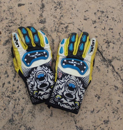 Used Small / Medium Level Gloves