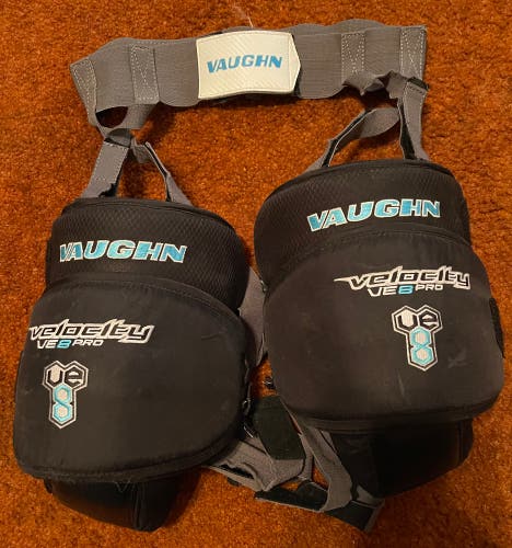 Vaughn VE8 PRO knee pads