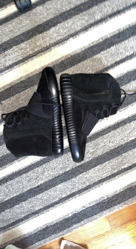 R3PL1CA YEEZY 750 GREAT SHAPE