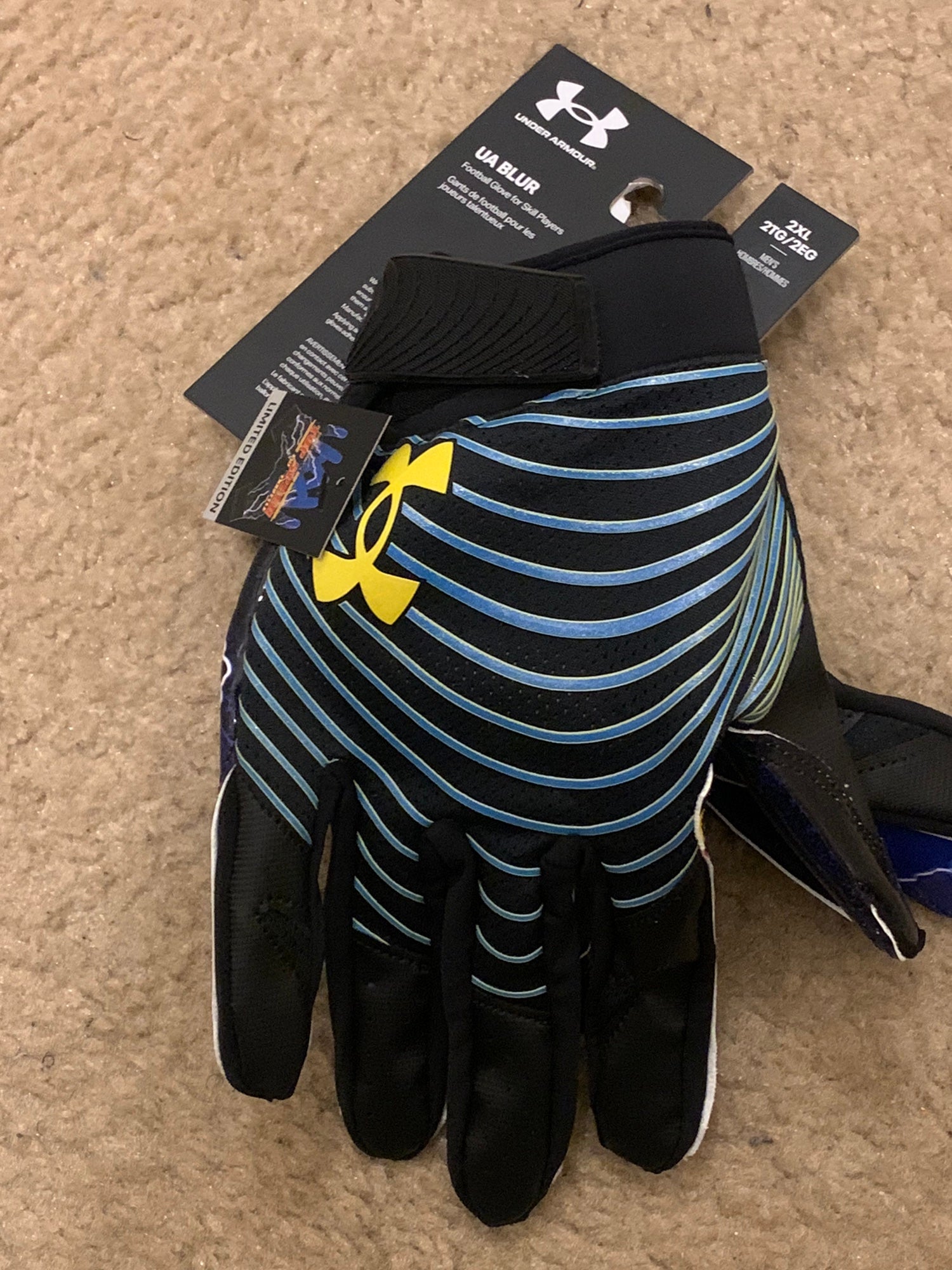 New Under Armour UA Blur Gloves | SidelineSwap