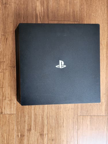 Sony Playstation 4 Pro, pre-owned, black, 1TB