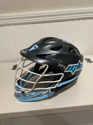 Player's Cascade R Helmet