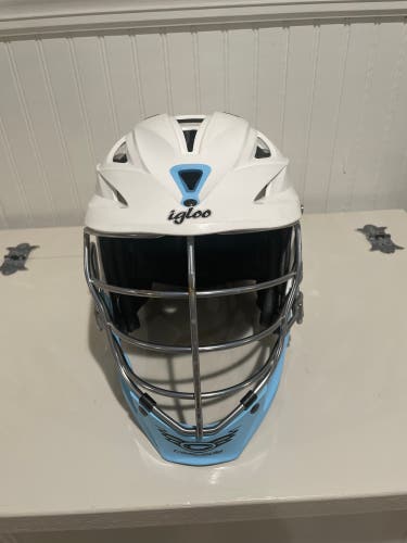 Player's Cascade R Helmet