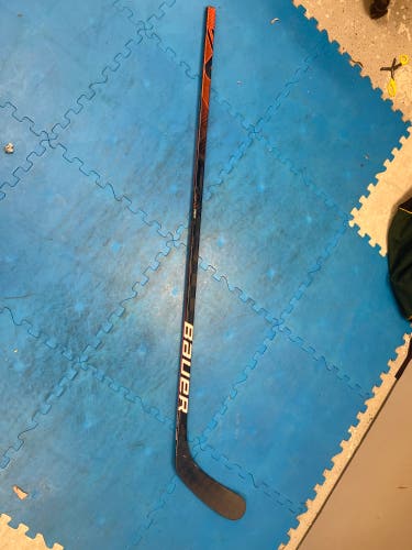 Senior Left Hand P92 Pro Stock Nexus Geo Hockey Stick