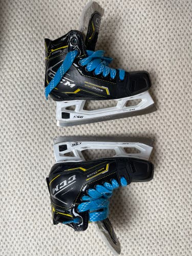 Used CCM Regular Width  Size 1.5 Super Tacks 9380 Hockey Goalie Skates