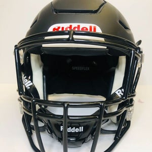 2022 Recertified Adult Medium Matte Riddell Speedflex Helmet Great Condition.