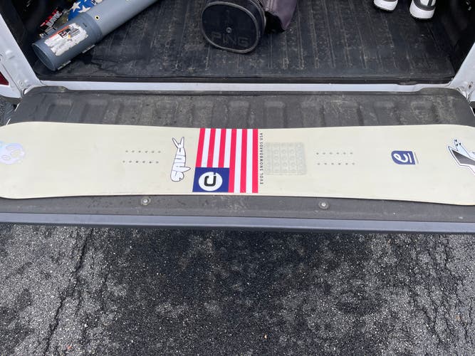 Used Men's Evol Flag Snowboard All Mountain Without Bindings Medium Flex True Twin