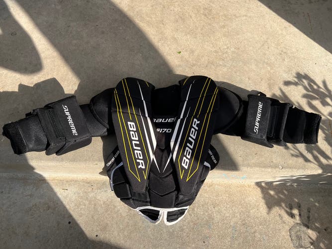 Used Small Bauer Supreme S170 Goalie Chest Protector