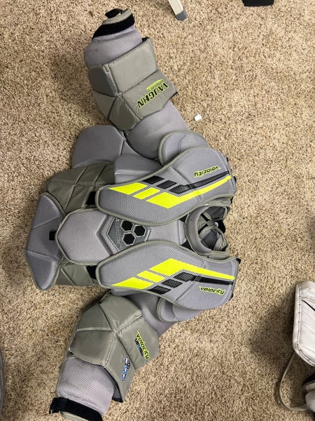 Vaughn V8 Senior Chest Protector