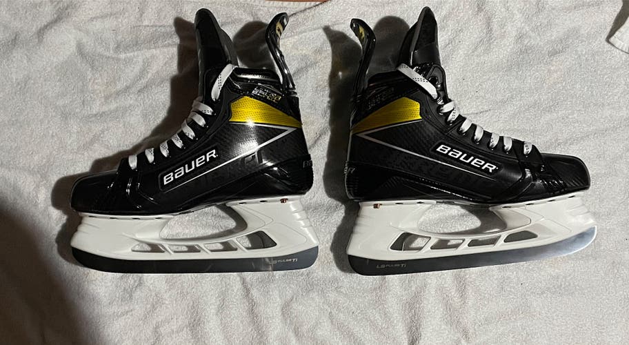 Used Bauer Wide Width Pro Stock Size 8.5 Supreme UltraSonic Hockey Skates