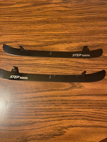 Step Steel Hockey BlackSteel ST Pro XS Runners 280