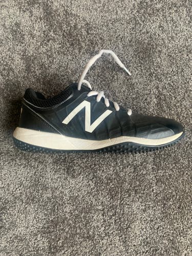Black Used Youth Size 5.0 (Women's 6.0) Turf Cleats New Balance Low Top