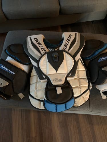 Used Medium Bauer Reactor 4000 Goalie Chest Protector