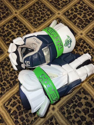 Chesapeake Bayhawks Maverik 13" Max Lacrosse Gloves