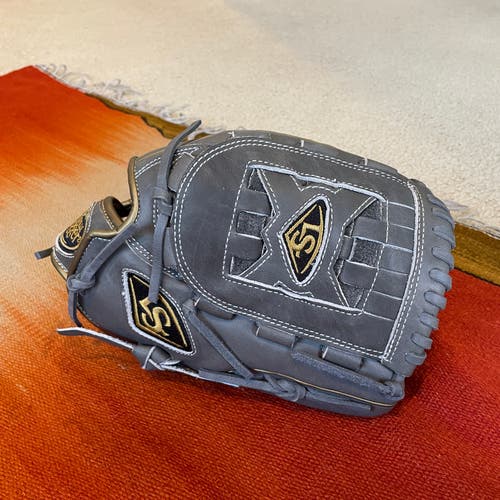 Brand New Louisville Slugger LXT LXRF1912 Fastpitch Softball Glove 12"