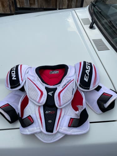 Junior Medium Easton  Synergy 650 Shoulder Pads