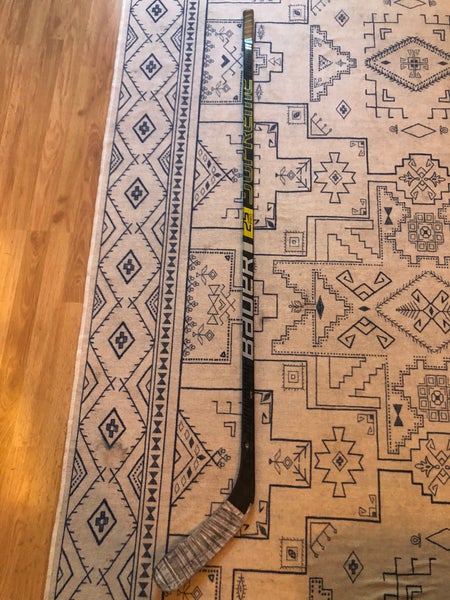 Senior Right Handed Supreme 2S Pro Hockey Stick
