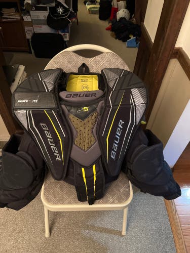 Used Small Bauer Pro Stock Supreme 2S Pro Goalie Chest Protector