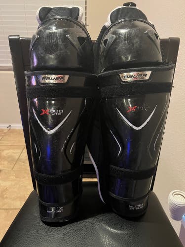 Bauer  Vapor X800 lite Shin Pads