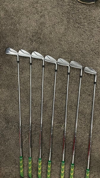 Men's Right Handed Stiff Flex Steel Shaft P770 Iron Set