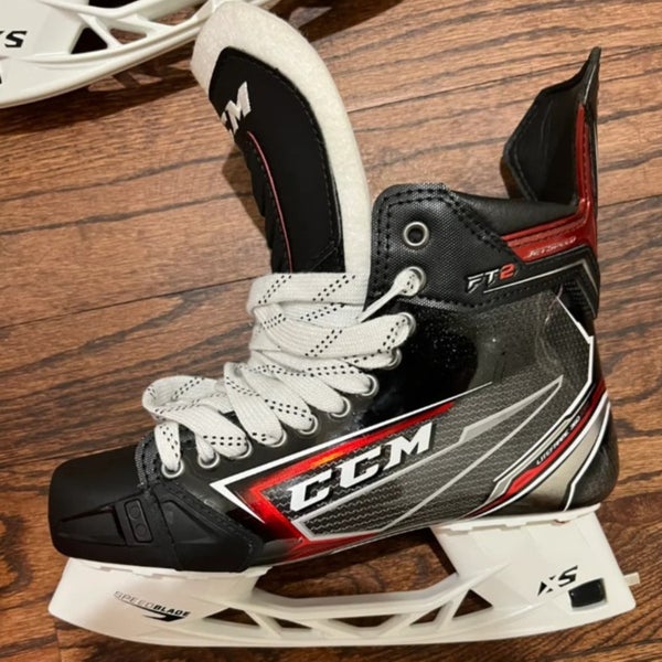 Senior New CCM JetSpeed FT2 Hockey Skates Regular Width Pro Stock Size 8.5